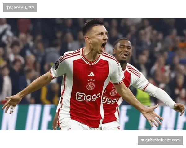 阿贾克斯凭借博古伊斯两次助攻,2-0击败特尔斯达 阿贾克斯凭借博古伊斯两次助攻,2-0击败特尔斯达